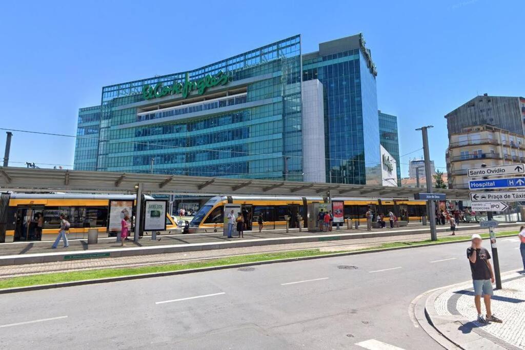 Ao Lado Da Estacao Do Metro! Vila Nova de Gaia Exterior photo