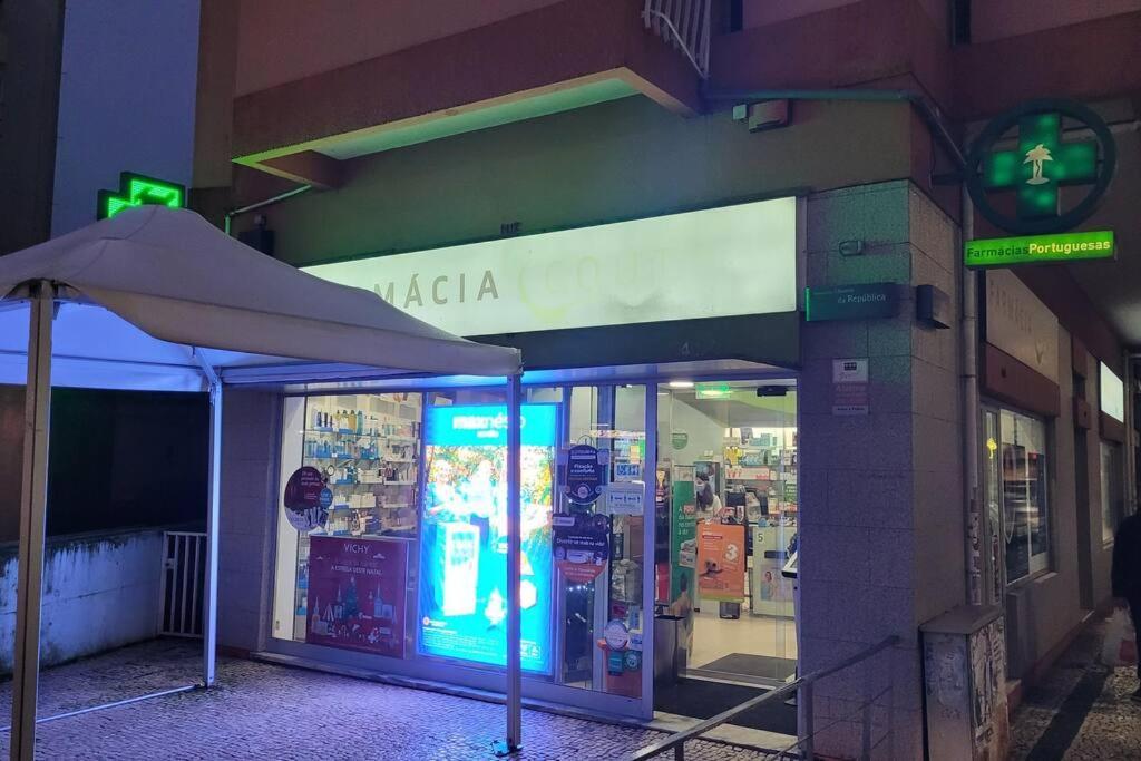 Ao Lado Da Estacao Do Metro! Vila Nova de Gaia Exterior photo